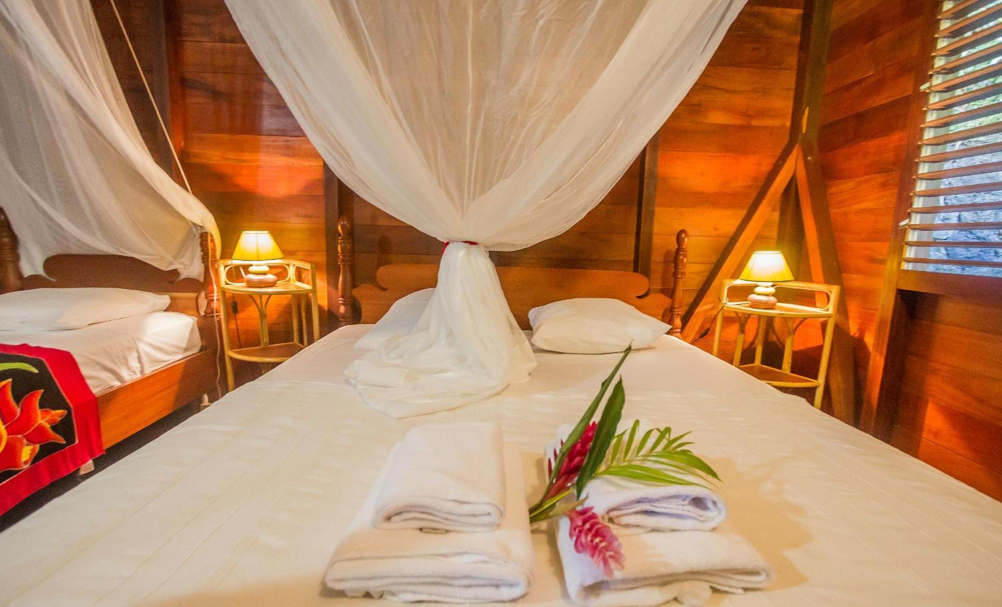 Ecolodges Karet Deshaies Zewnętrze zdjęcie